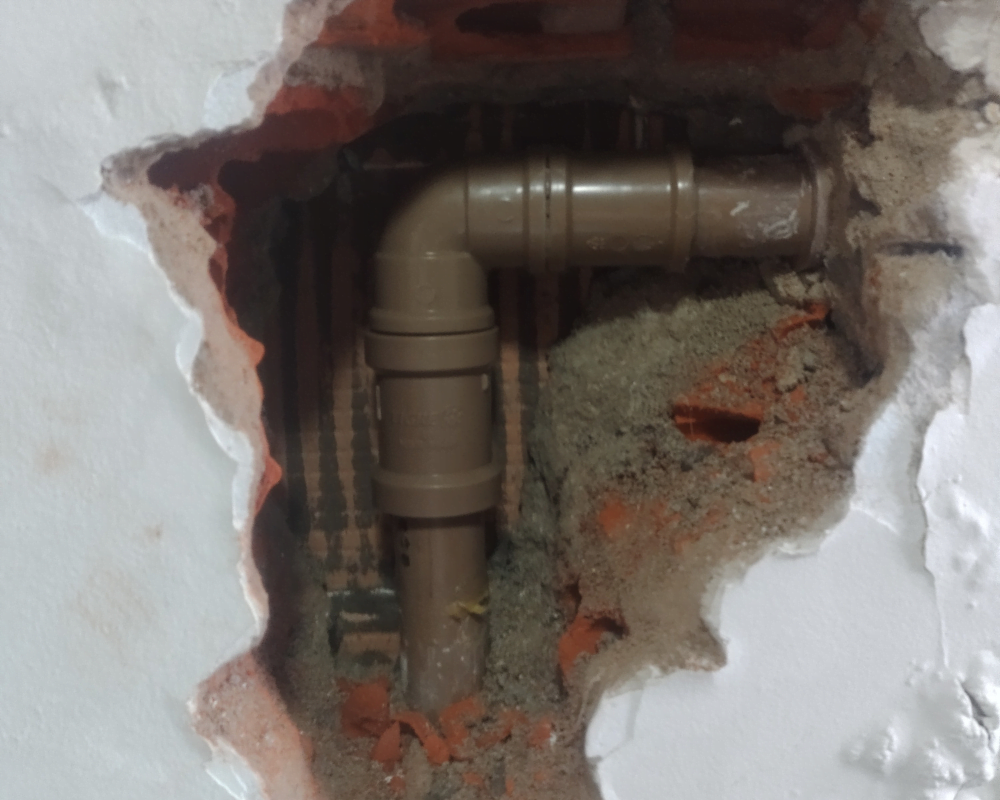 Reparos Hidráulicos: Soluções Eficientes para Vazamentos em Tubulações